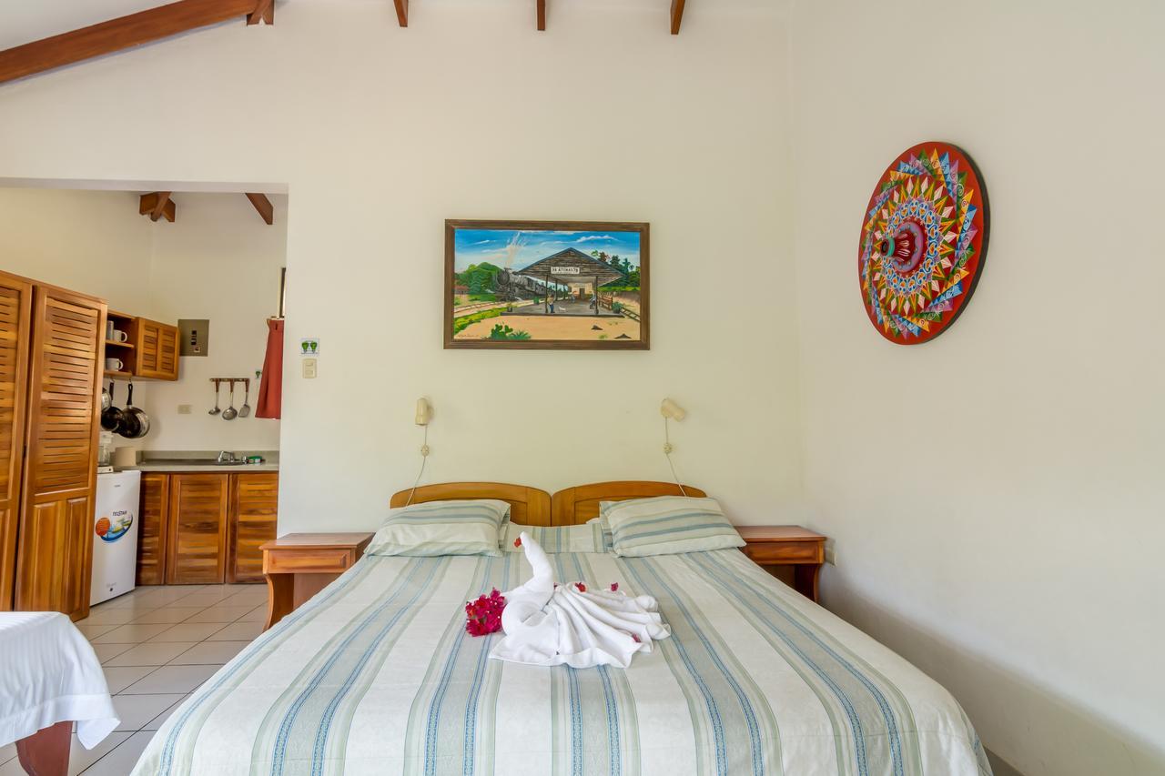 Hotel Colinas Del Sol 아테나스 외부 사진