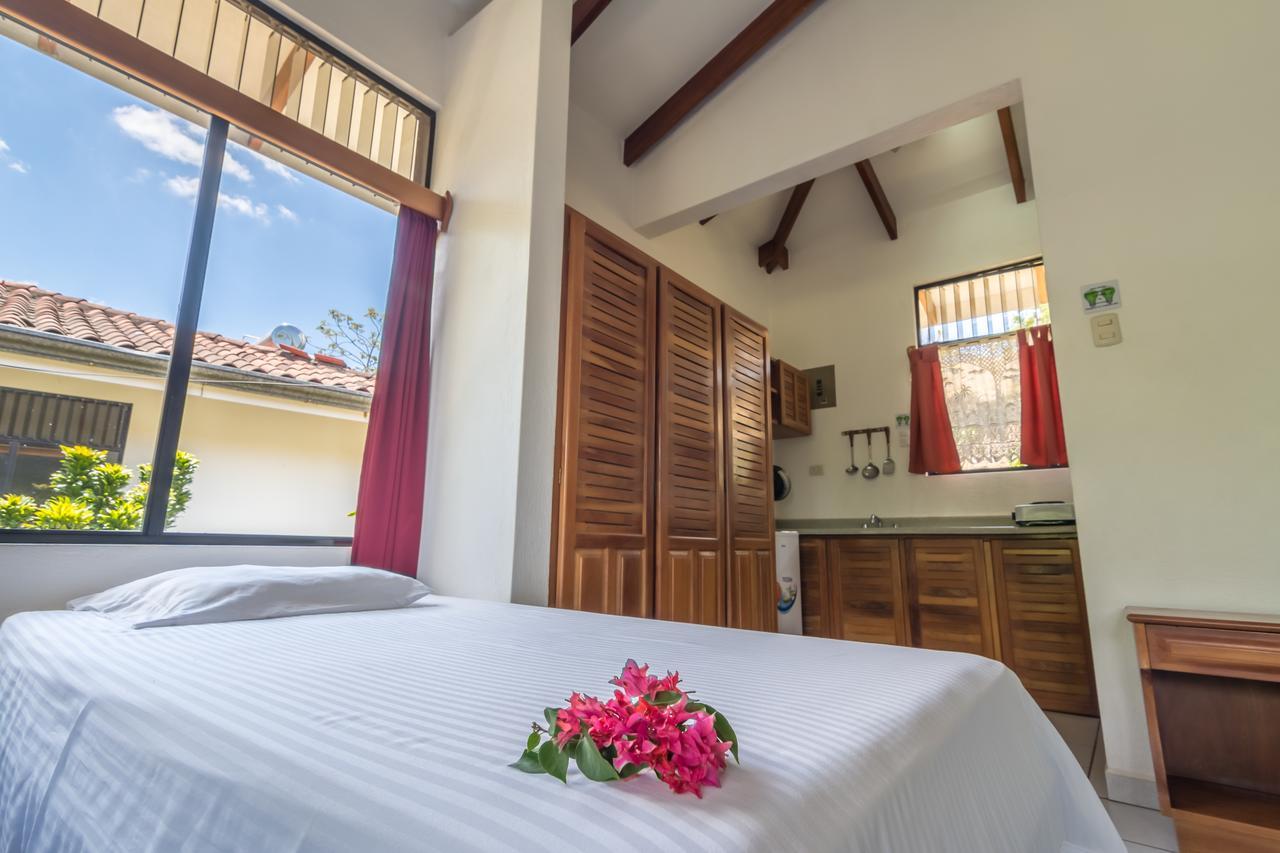 Hotel Colinas Del Sol 아테나스 외부 사진